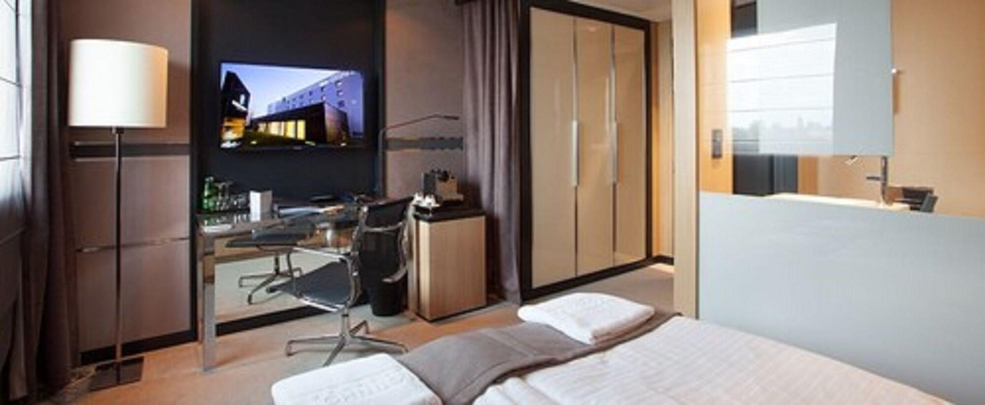 Ilonn Hotel 4*